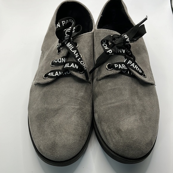 Belluci Suede Oxford Shoes - Picture 2 of 7